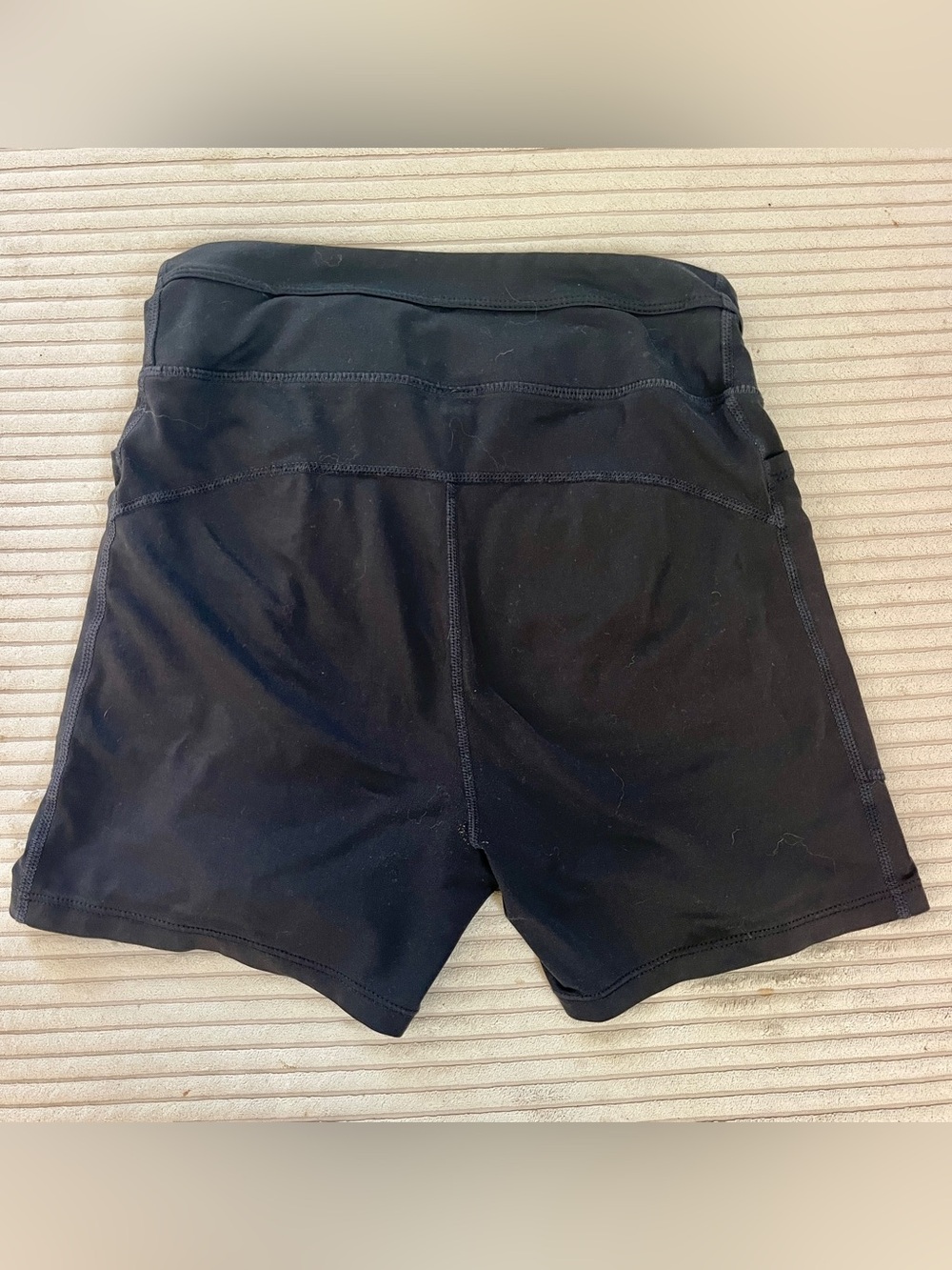 Free people movement black Odessa 4” side pockets shorts size XS - Picture 5 of 9